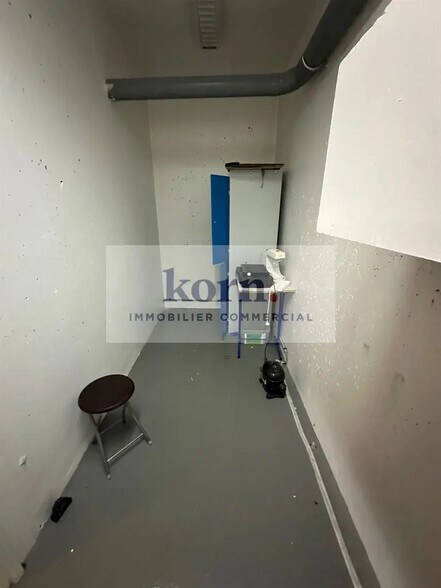 Retail in Levallois-Perret to rent - Interior Photo - Image 3 of 6