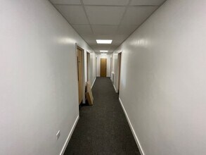 Rendlesham, Woodbridge to rent Interior Photo- Image 1 of 5