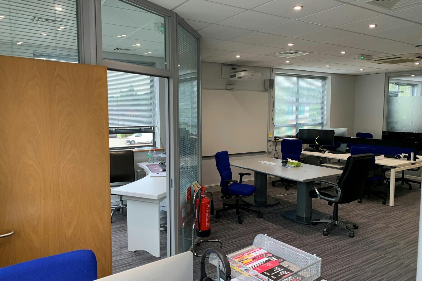 Cores End Rd, Bourne End, BKM SL8 5AS - Unit M - - Interior Photo - Image 1 of 4