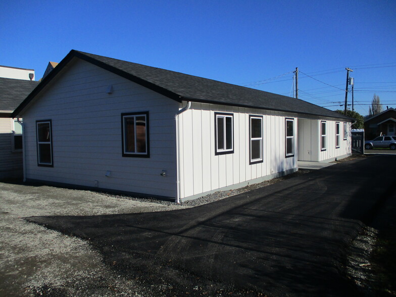 711 S 4th Ave, Kelso, WA for sale - Building Photo - Image 3 of 6