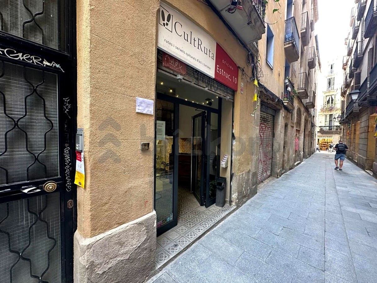 Barcelona, BAR 08002 - Unit - -  - Interior Photo - Image 1 of 26