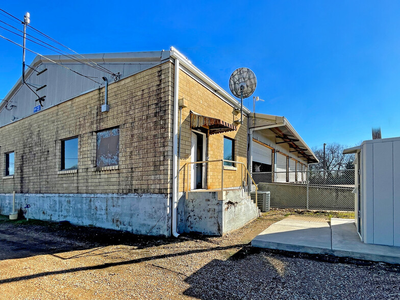 1924 S Church St, Paris, TX for rent - Building Photo - Image 3 of 13