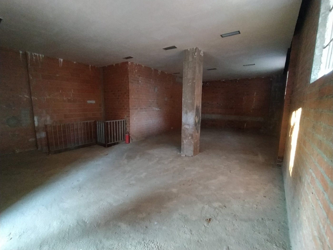 Retail in Cáceres to rent Building Photo- Image 1 of 6