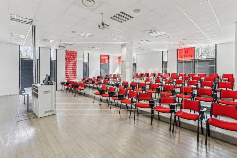 Office in Aix-en-Provence to rent Interior Photo- Image 1 of 5