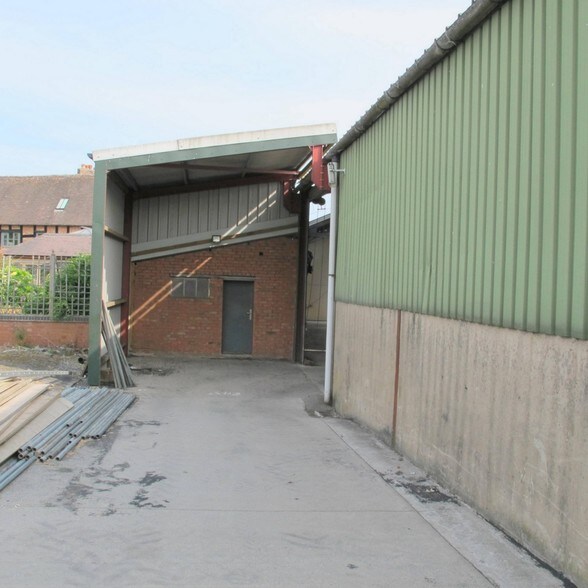 Dagnell End Rd, Redditch to rent - Building Photo - Image 2 of 2