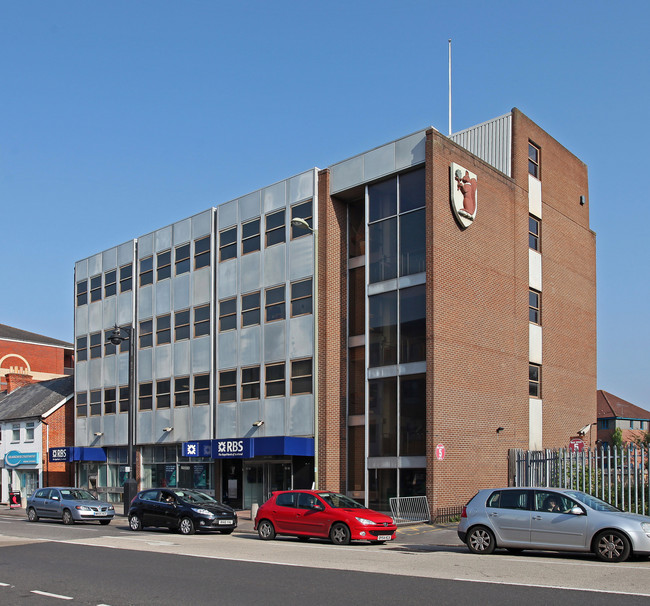 More details for 33-37 Victoria Rd, Farnborough - Retail to Rent