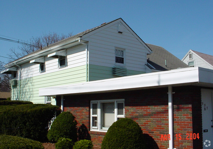 145 Baldwin Ave, Hasbrouck Heights, NJ for sale - Building Photo - Image 1 of 3