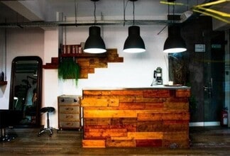 Retail in Badalona, Barcelona to rent Interior Photo- Image 2 of 10