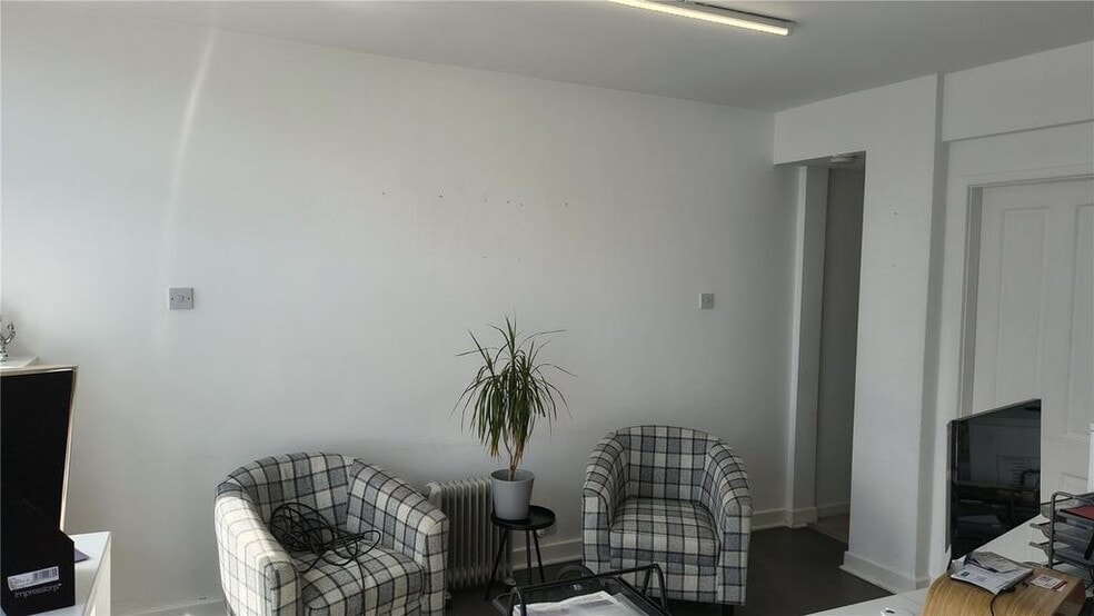 118 Bewdley Rd, Kidderminster to rent - Building Photo - Image 3 of 10