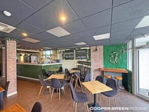 59 High St, Newport to rent Interior Photo- Image 2 of 4
