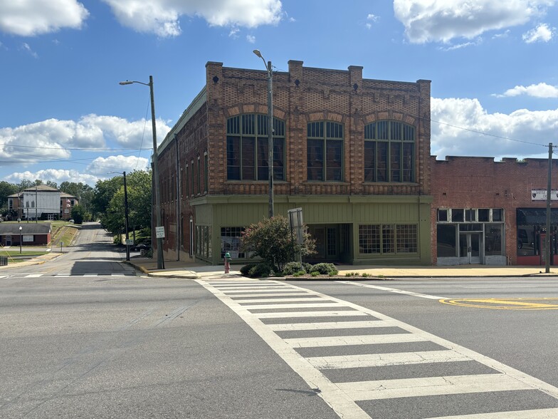 200 Battle St W, Talladega, AL for rent - Building Photo - Image 1 of 4