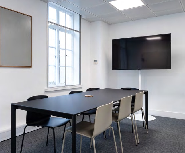 60 Strand, London to rent - Interior Photo - Image 3 of 9