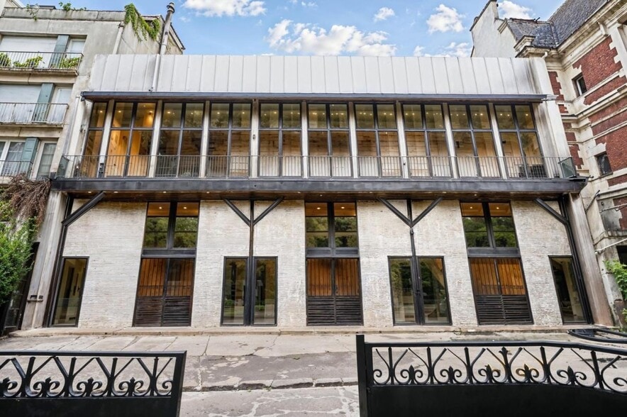 Light Industrial in Paris for sale - Building Photo - Image 2 of 6