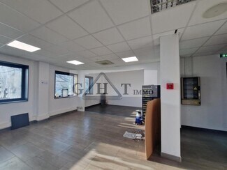More details for Office, Retail to Rent