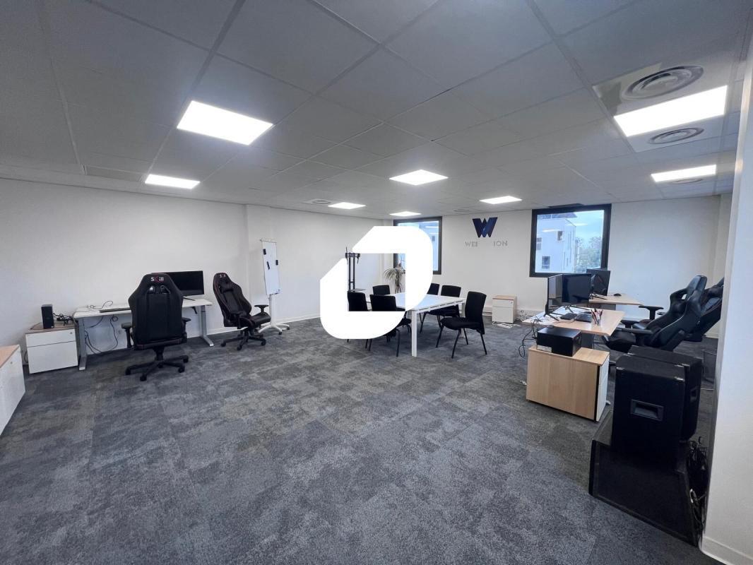 Office in Serris for sale Interior Photo- Image 1 of 7