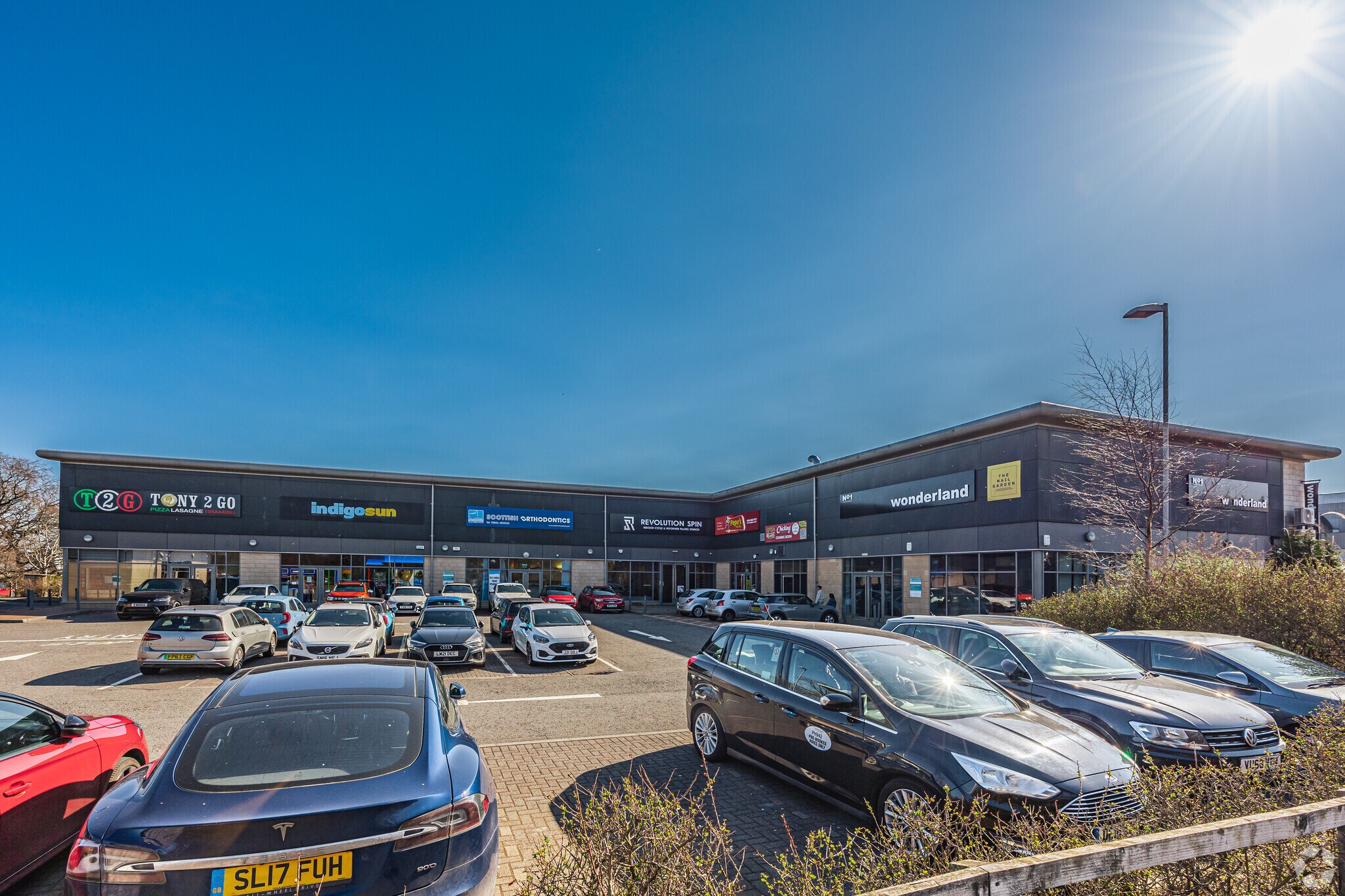 7 Almondvale Pky, Livingston for sale Primary Photo- Image 1 of 1