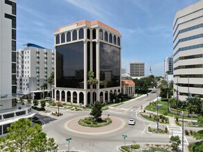 240 S Pineapple Ave, Sarasota, FL for rent Building Photo- Image 1 of 6