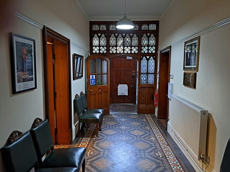 9 St Pauls Sq, Burton On Trent for sale - Building Photo - Image 3 of 6