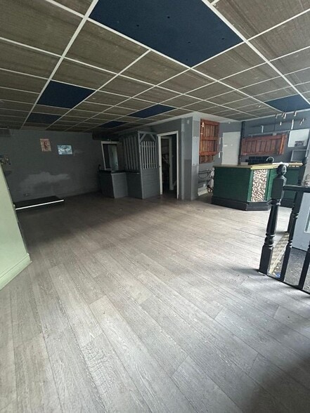 10-12 Church St, Macclesfield for sale - Interior Photo - Image 2 of 6
