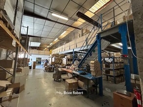 Light Industrial in Chassieu to rent Interior Photo- Image 2 of 5