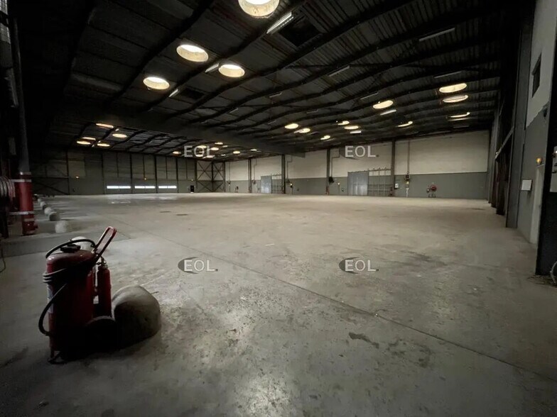 Industrial in Gennevilliers to rent - Interior Photo - Image 3 of 6