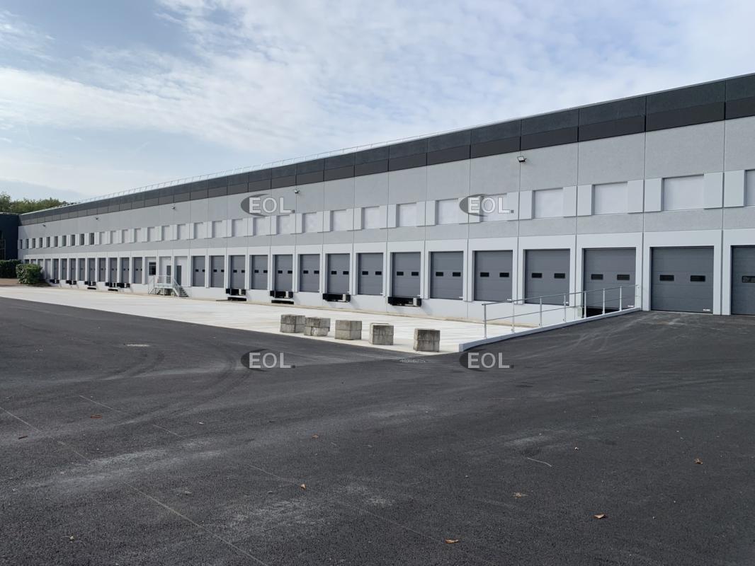 Industrial in Lisses to rent Building Photo- Image 1 of 13