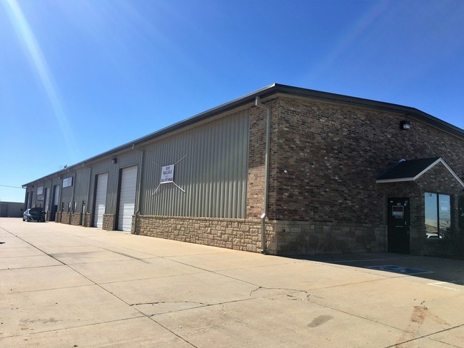 More details for 100 NW 142nd St, Edmond, OK - Industrial to Rent