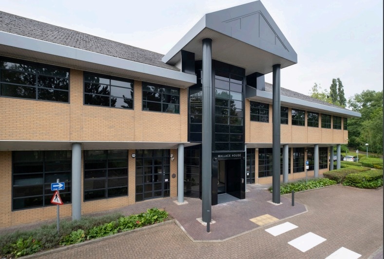 4 Falcon Way, Welwyn Garden City to rent Primary Photo- Image 1 of 4