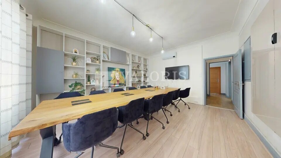 Office in Villeurbanne to rent Building Photo- Image 1 of 10