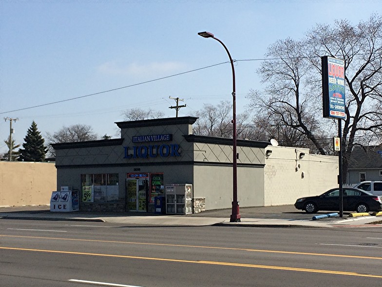 26310 Van Dyke Ave, Center Line, MI for sale - Primary Photo - Image 1 of 1