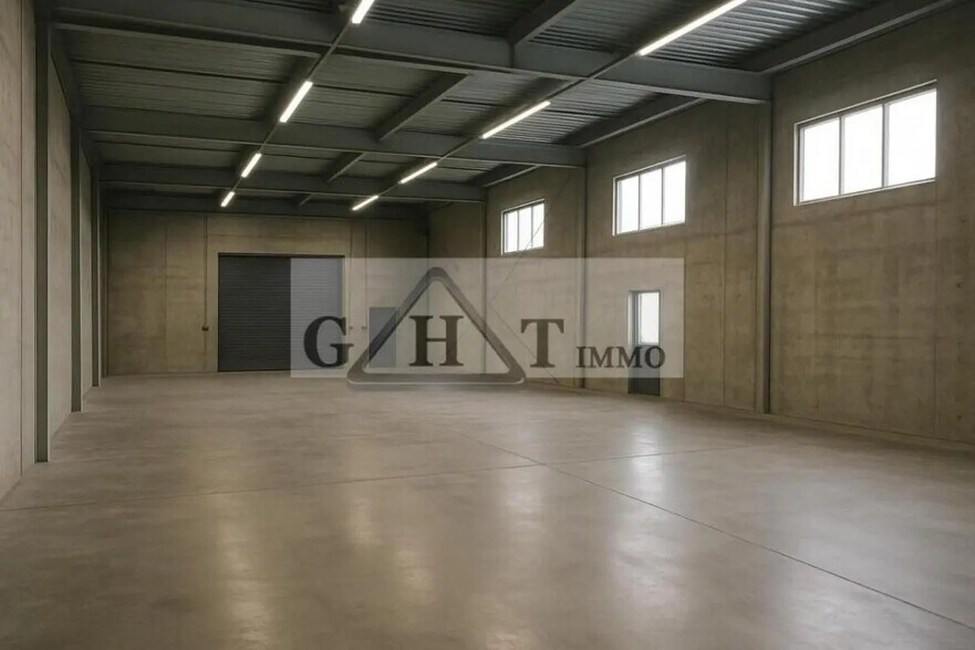 Industrial in Gennevilliers to rent - Interior Photo - Image 3 of 3