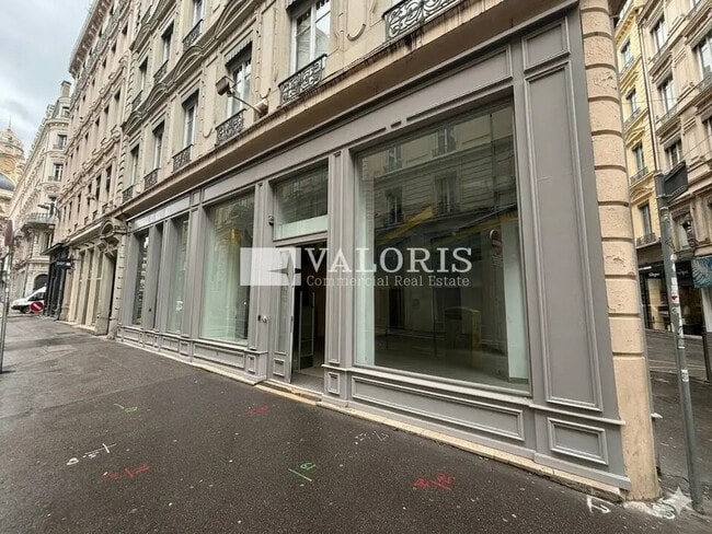Location Commerce 291 m²