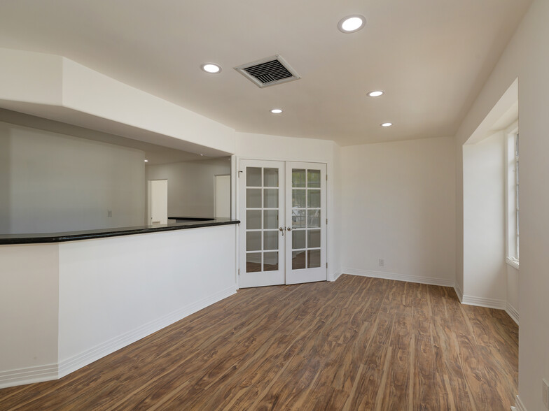 519-525 Main St, El Segundo, CA for rent - Interior Photo - Image 1 of 37