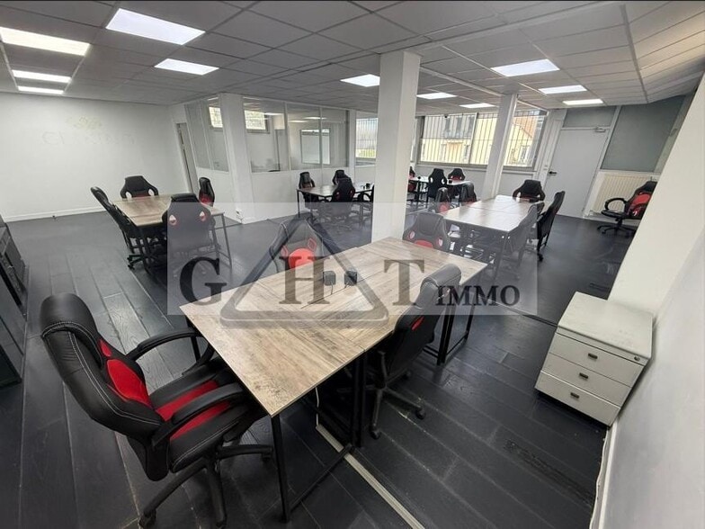 Office in Montreuil for sale - Interior Photo - Image 2 of 2