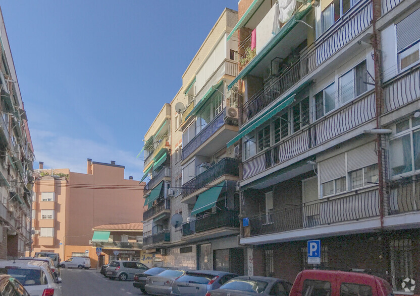 Calle Polvoranca, 8, Fuenlabrada, Madrid for sale - Building Photo - Image 2 of 2