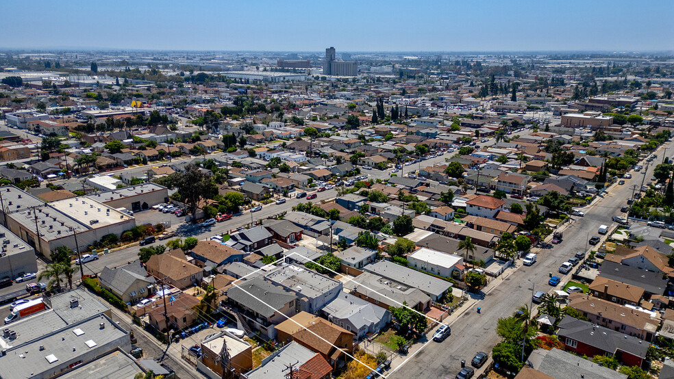 932 Fraser Ave, Los Angeles, CA for rent - Building Photo - Image 3 of 94