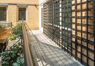 23 Kingsway, London to rent Building Photo- Image 1 of 4