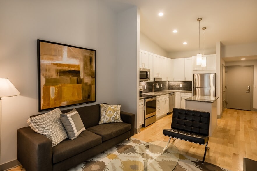 106 S 11th St, Philadelphia, PA to rent - Building Photo - Image 2 of 11