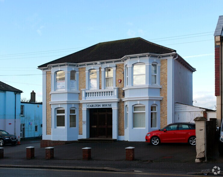 2829 Carlton Ter, Brighton BN41 1XF UK