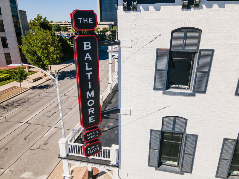 300-306 N Main St, Wichita, KS for rent - Building Photo - Image 2 of 9