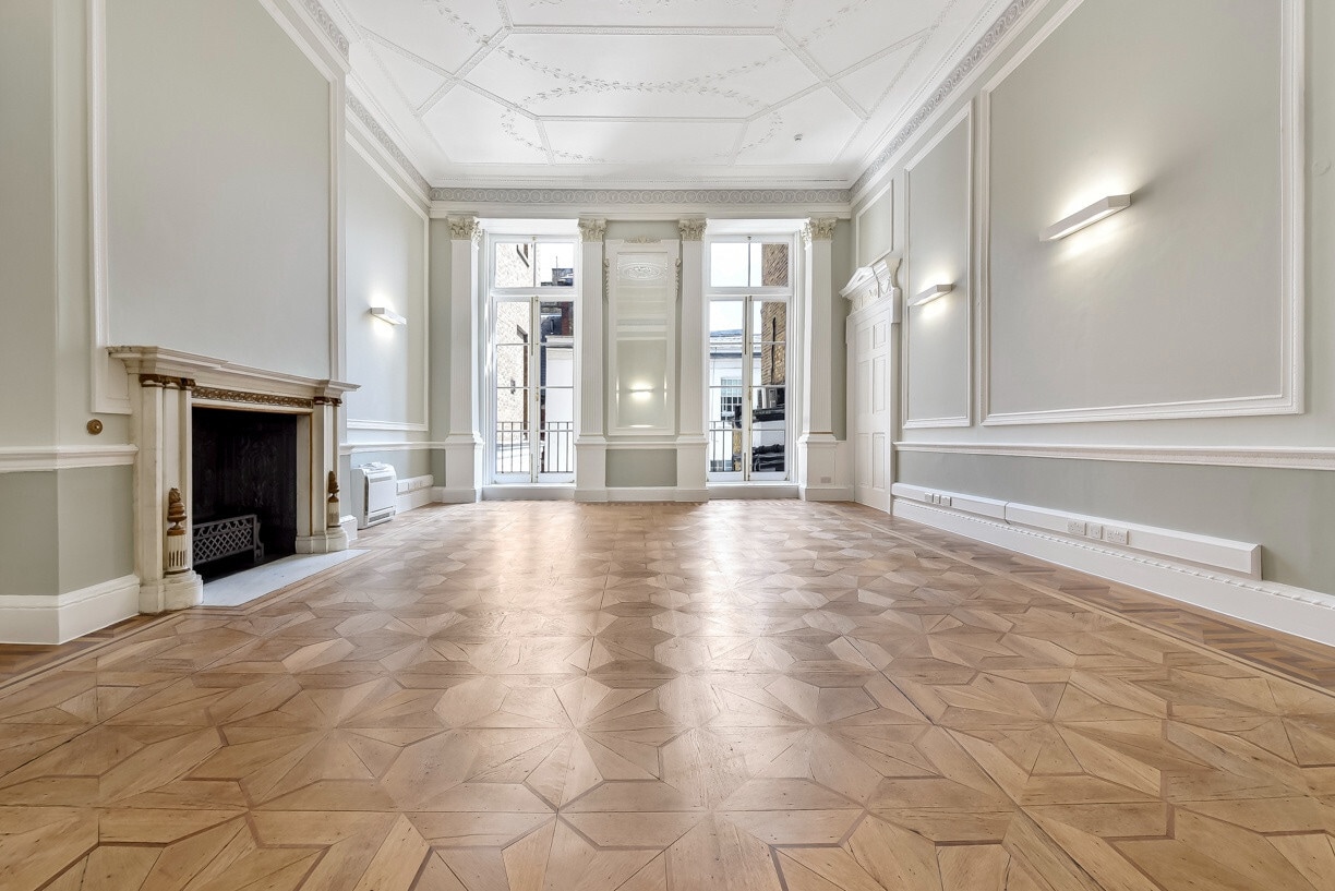 86 Harley St, London to rent Interior Photo- Image 1 of 7