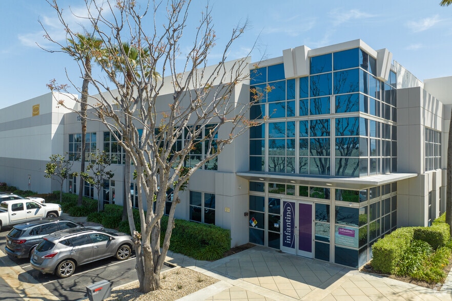 13489 Jurupa Ave, Fontana, CA to rent - Building Photo - Image 2 of 7