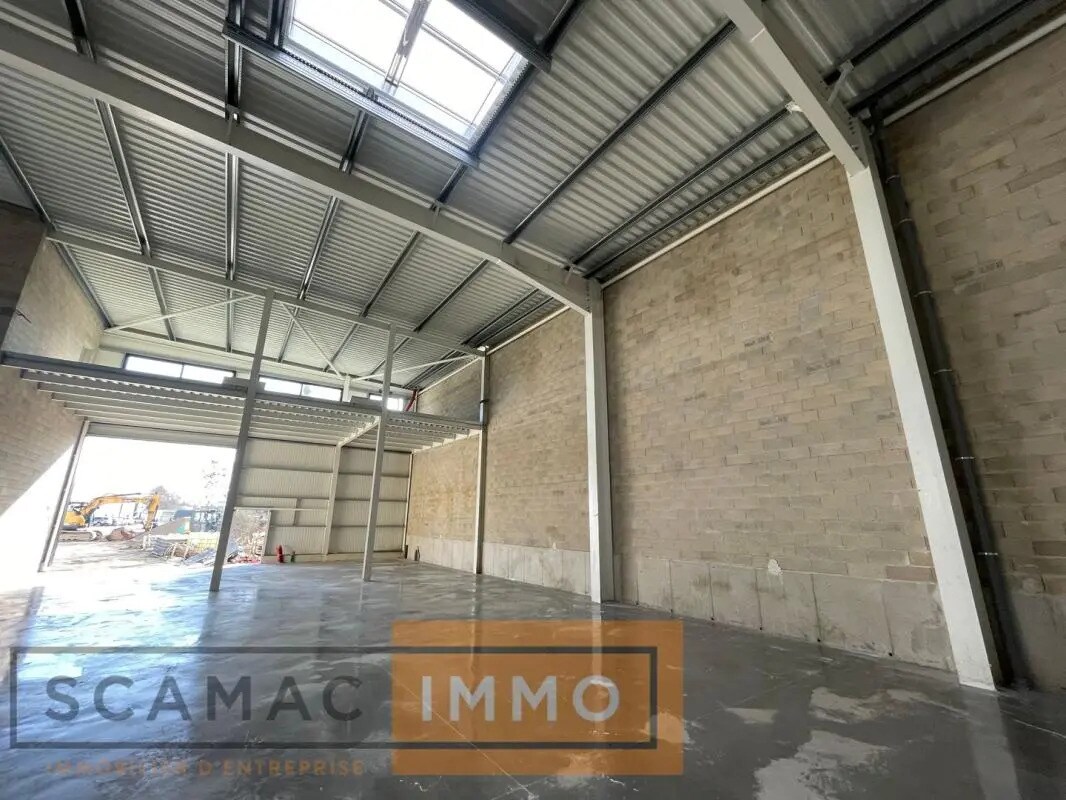 Industrial in Bondoufle to rent Interior Photo- Image 1 of 9