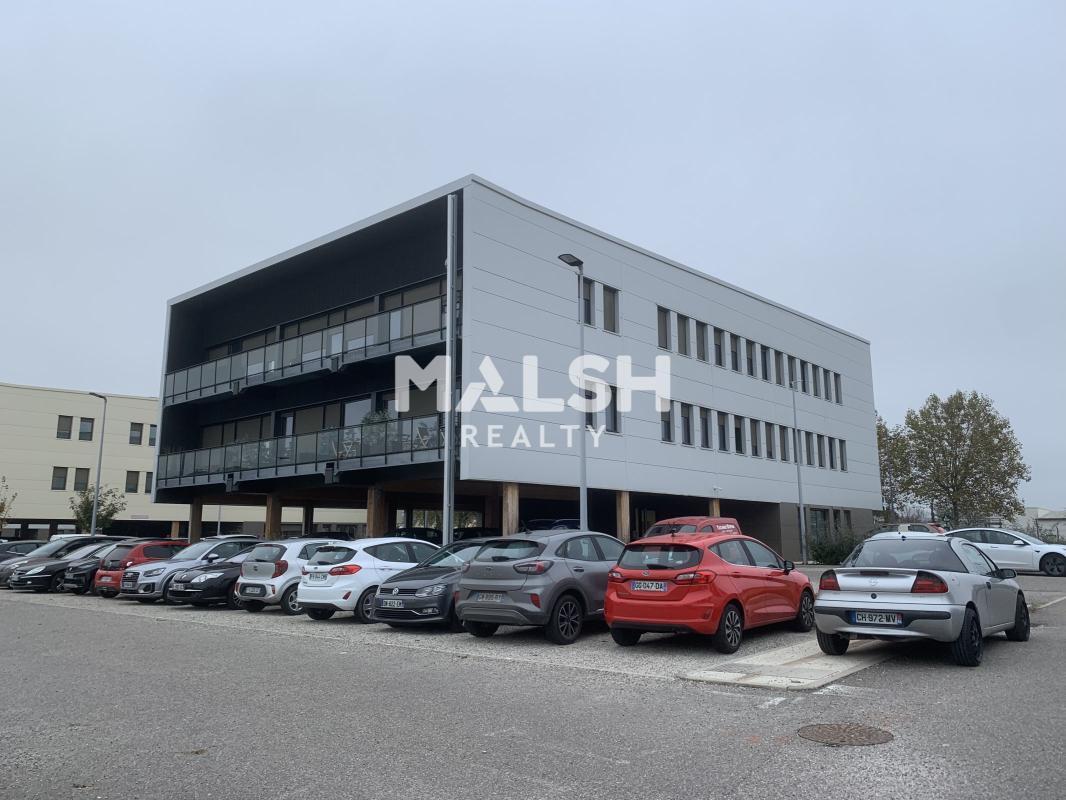Office in Beynost to rent Building Photo- Image 1 of 15