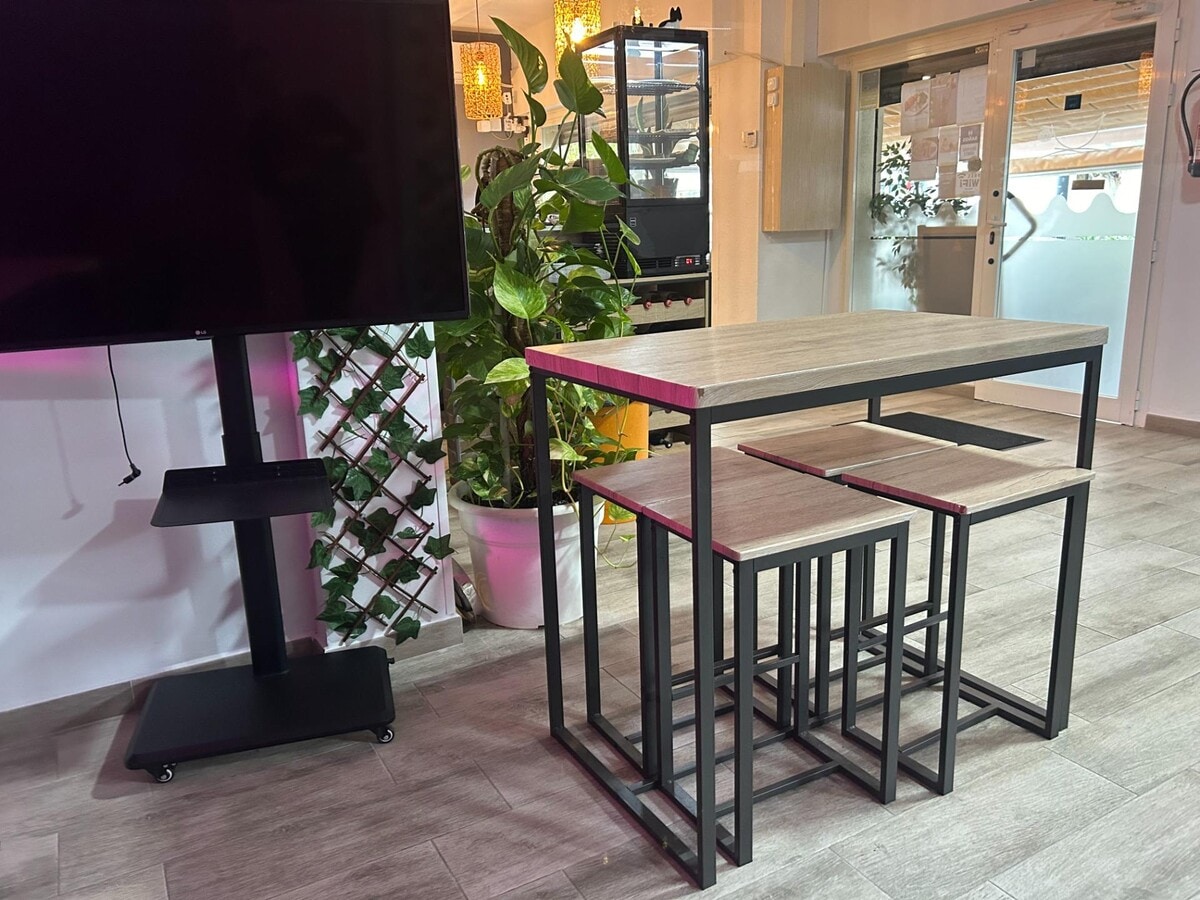 Calafell, TAR 43882 - - - Interior Photo - Image 1 of 18