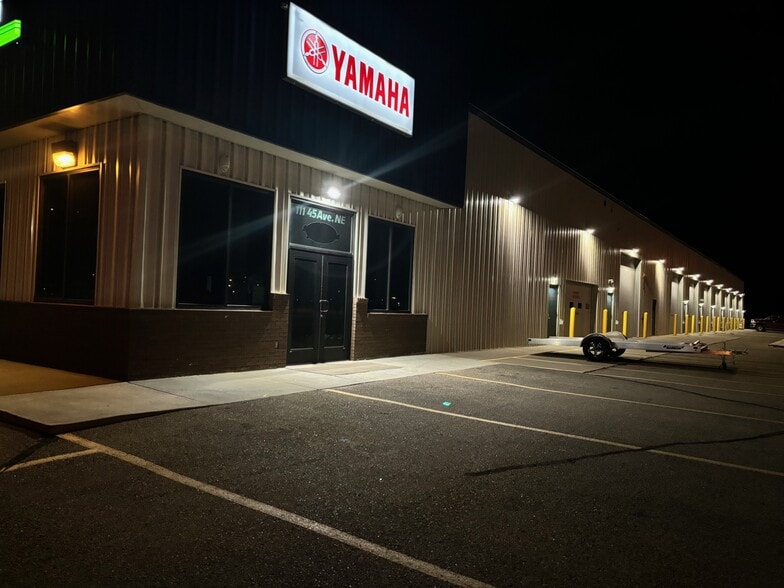 111 NE 45th Ave, Minot, ND to rent - Building Photo - Image 2 of 11