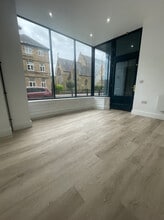 76B Yorkshire St, Burnley to rent Interior Photo- Image 2 of 8