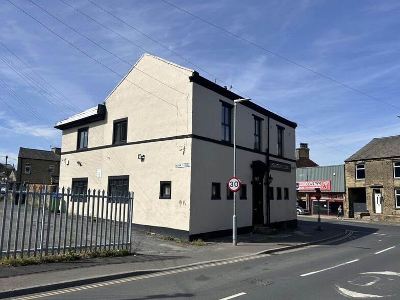 2 South Ln, Elland for sale - Building Photo - Image 3 of 10