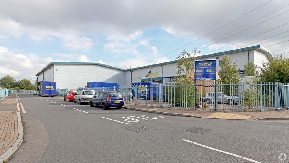 Riverwalk Rd, Enfield for sale - Primary Photo - Image 1 of 1