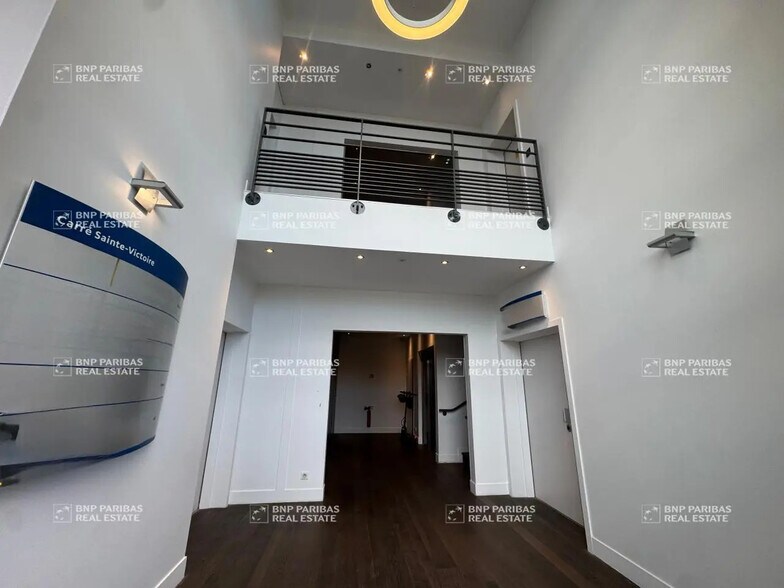 Office in Aix-en-Provence to rent - Interior Photo - Image 3 of 35